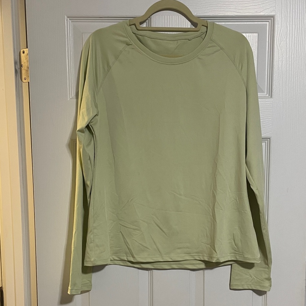 Light Green Long Sleeve Crewneck Top